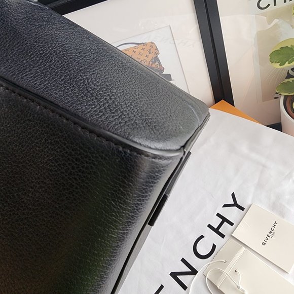 Antigona medium - Picture 15 of 16